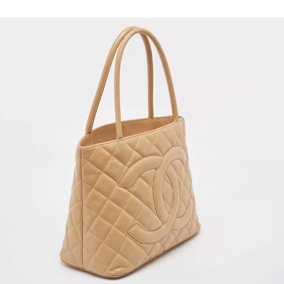 Authentic CHANEL Caviar Leather Medallion Tote Shoulder Bag Purse 12”x10” 💝 - Picture 3 of 9